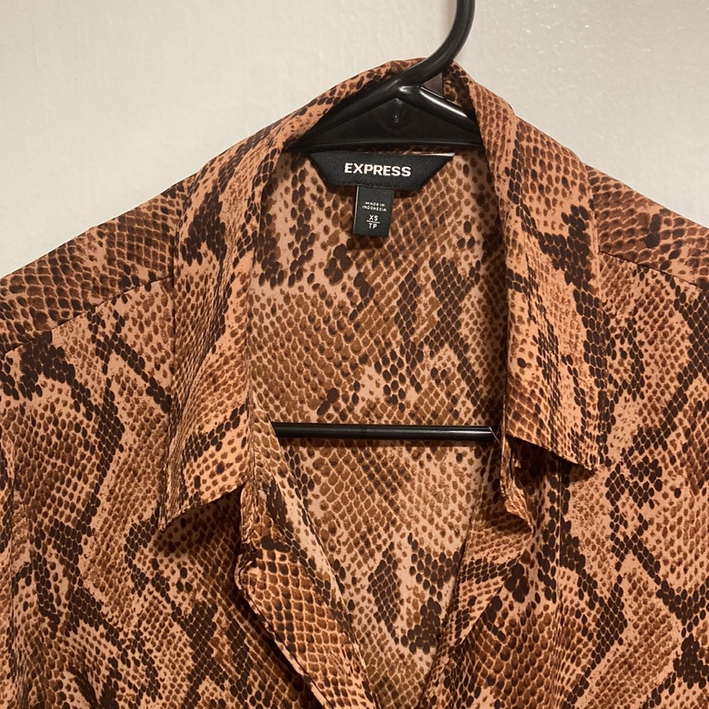 Express Shirt - Picture 4 of 9